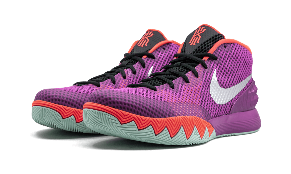 Nike Kyrie 1 Mdm Brry/mtllc Slvr-ht Lv-blck
