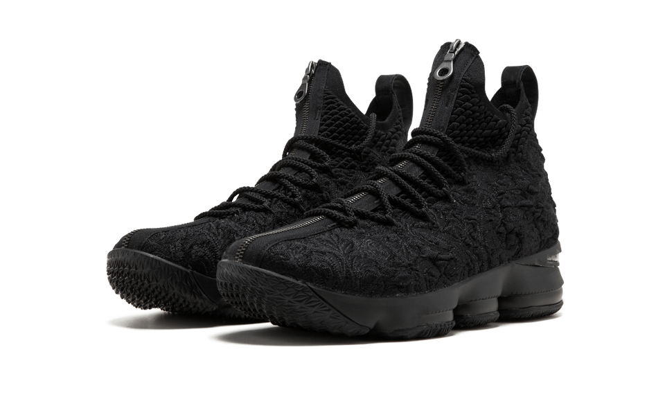 Nike Lebron 15 Perf Black/metallic Silver-black