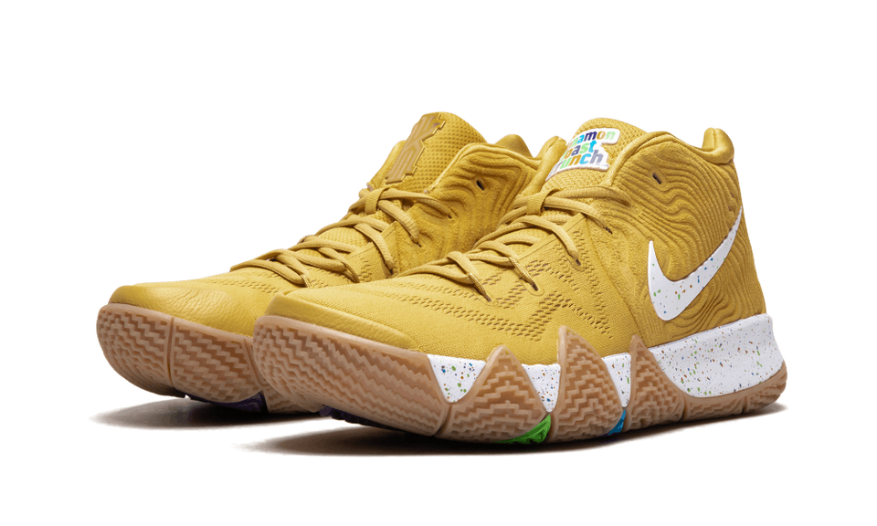 Nike Kyrie 4 Ctc Mtlc Gold Coin/whitecinnamon Toast Crunch