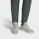 Nite Jogger Shoes Raw White / Grey One / Vapour Green Adidas