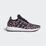 Swift Run Shoes True Pink / Core Black / Carbon Adidas